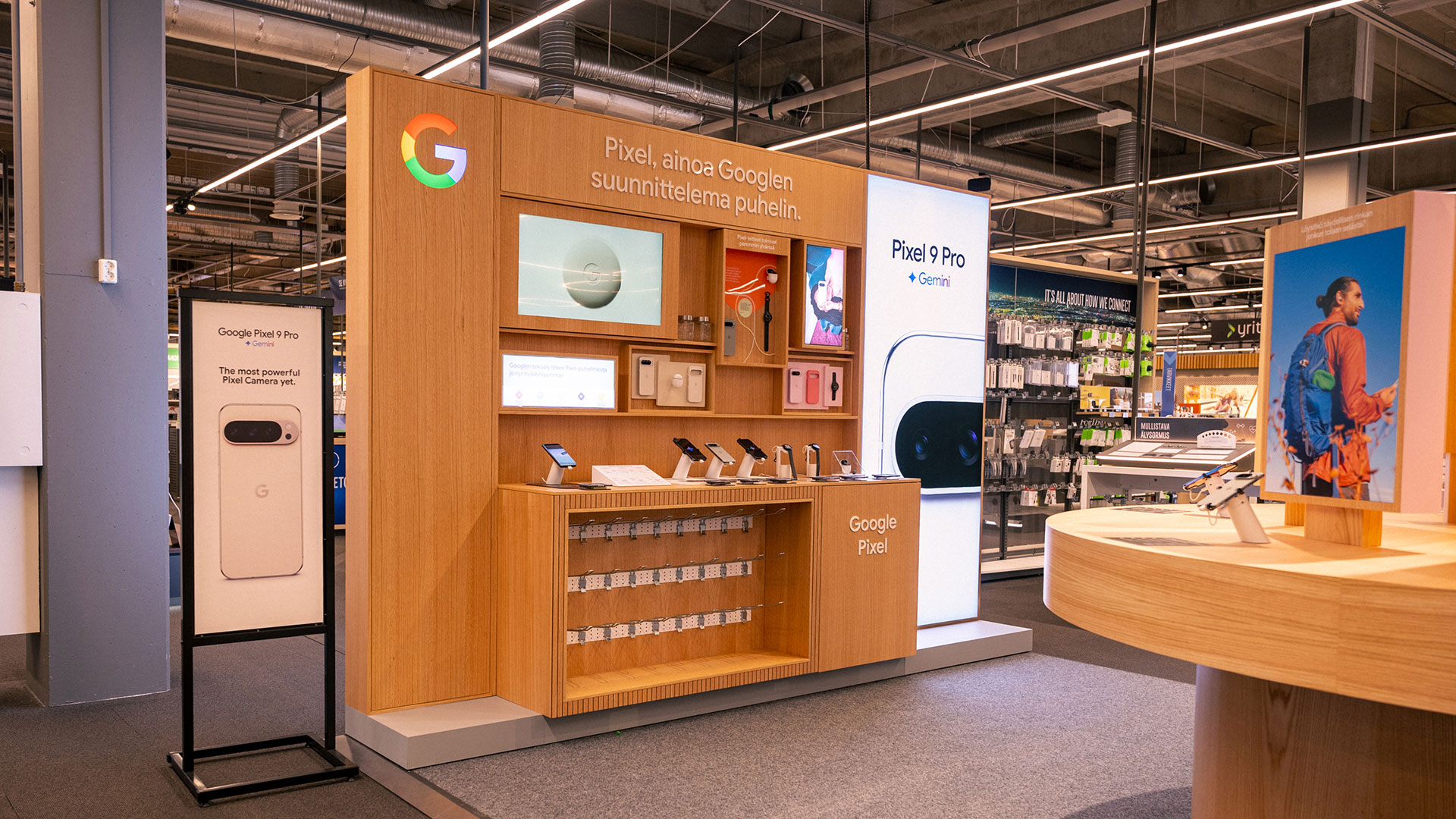 google-shop-in-shop-gallery-1