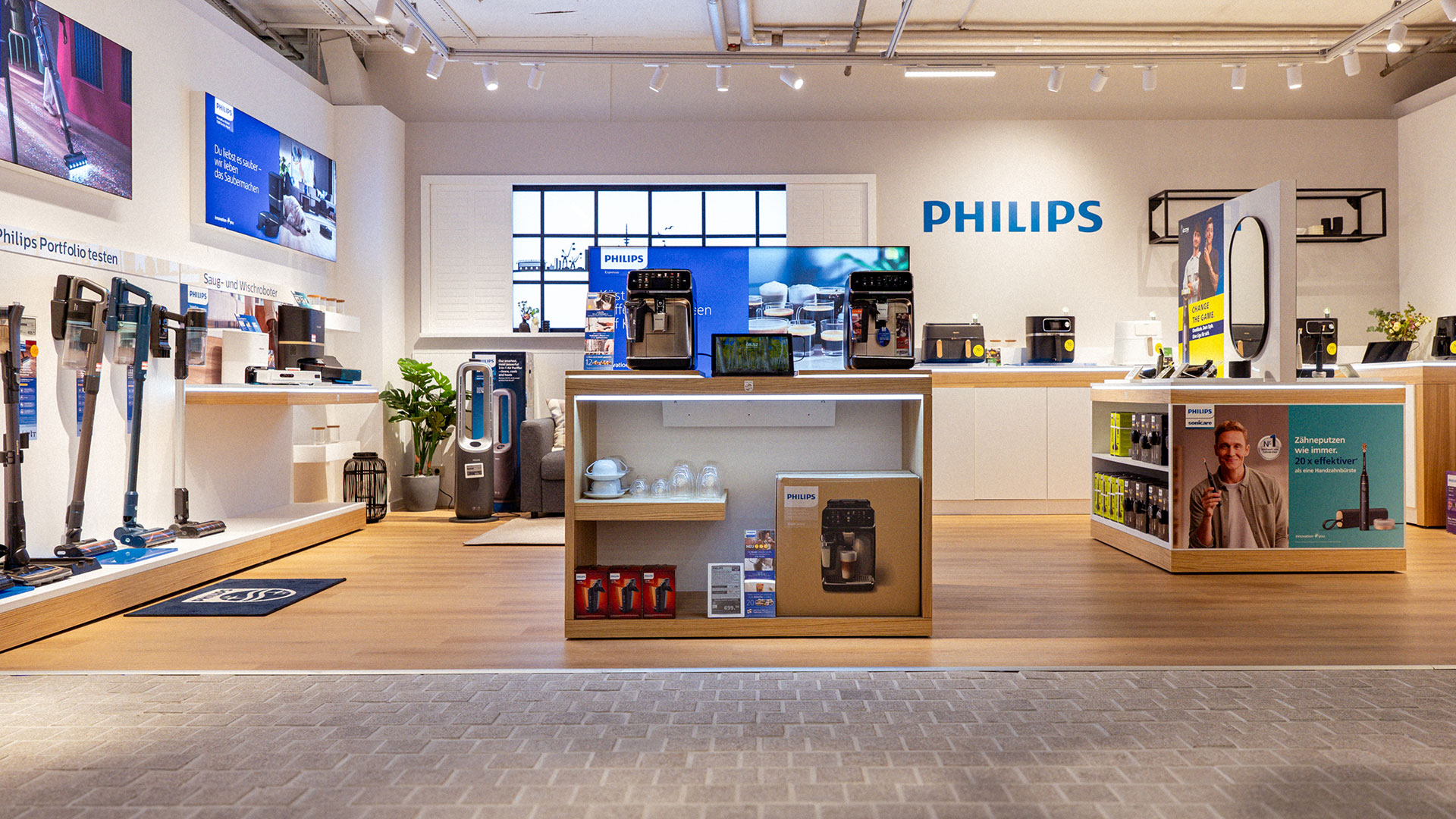 mediamarkt-the-lighthouse-projects-for-google-philips-and-versuni-gallery-2