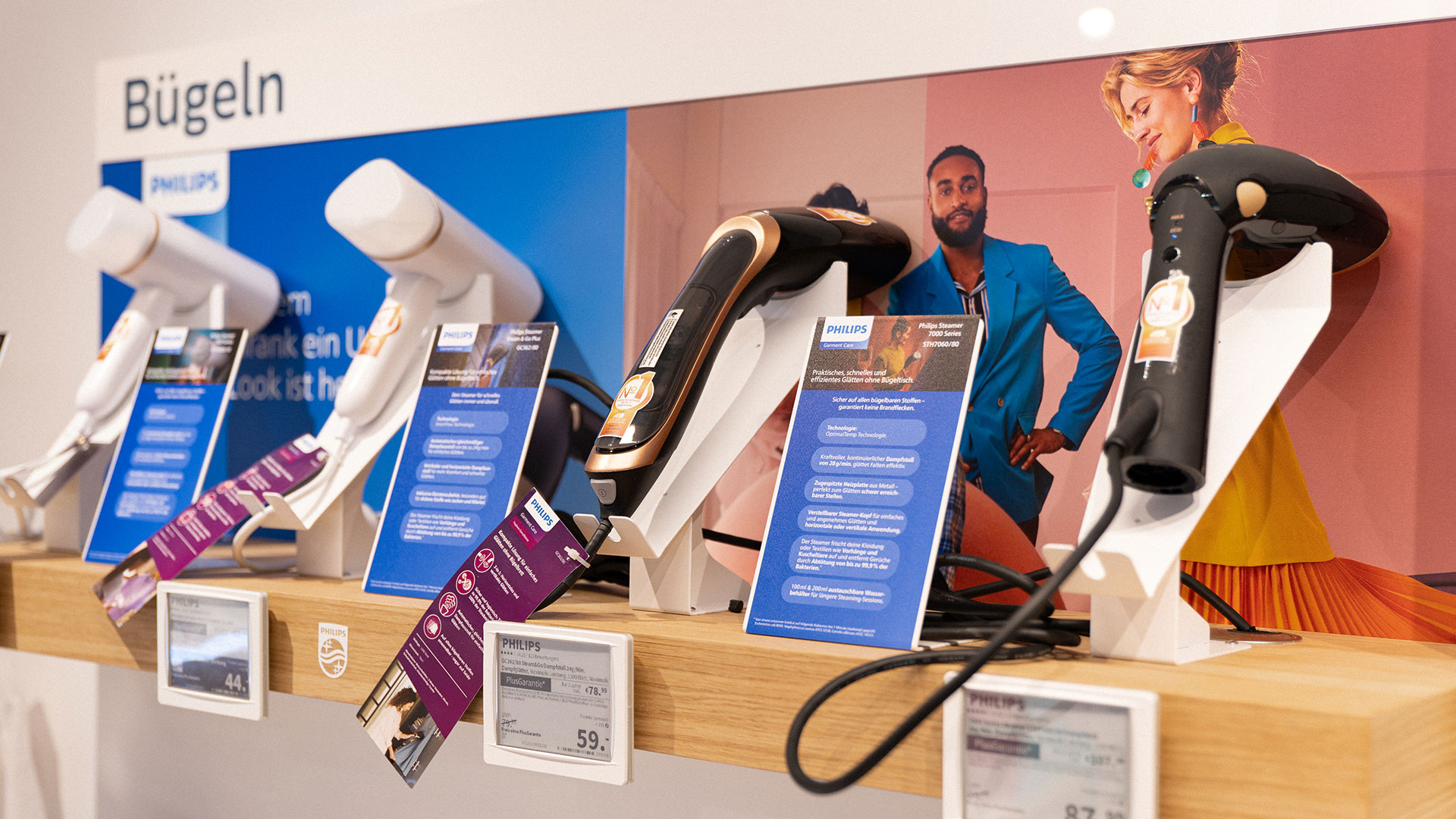 mediamarkt-the-lighthouse-projects-for-google-philips-and-versuni-gallery-6